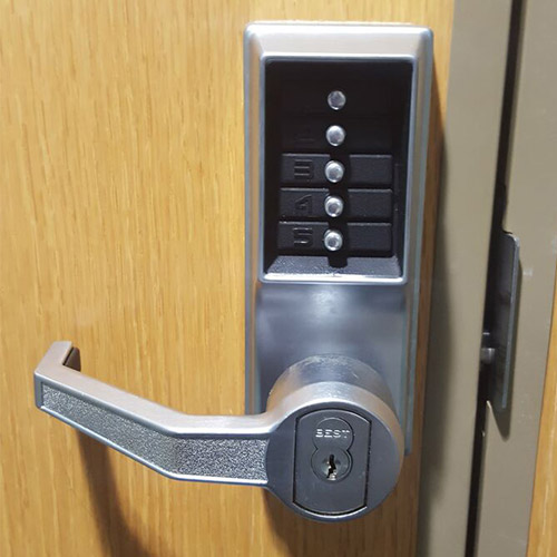 Commercial-grade keypad lock